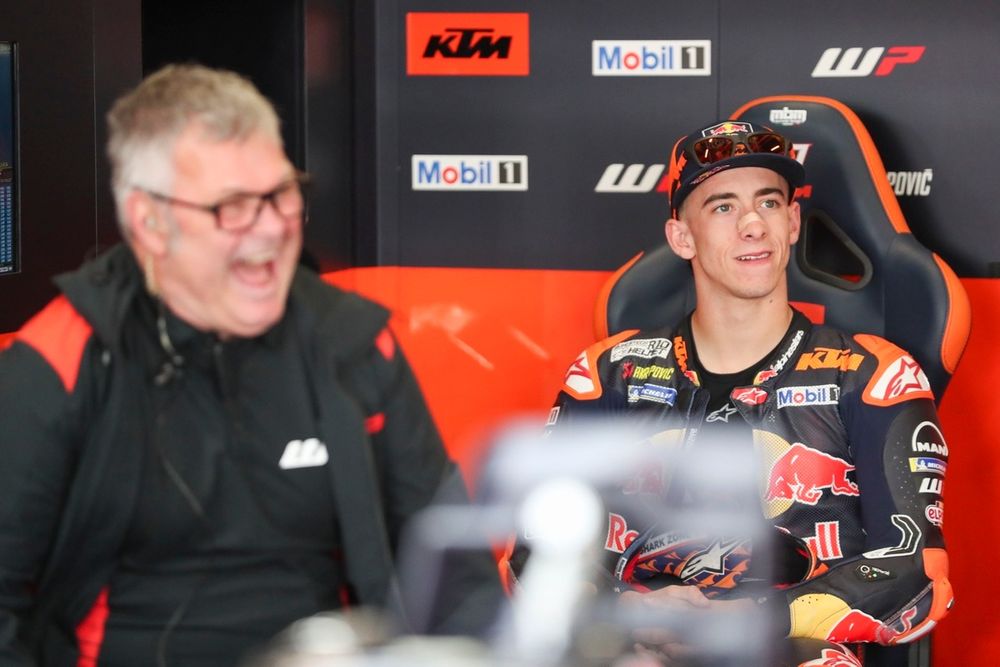 images-mgl-6AErLev6-s1000-pedro-acosta-red-bull-ktm-fact