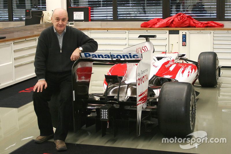 images-mgl-25kXvzN6-s1000-f1-zoran-stefanovic-visits-toyota-f1-2009-zoran-stefanovic