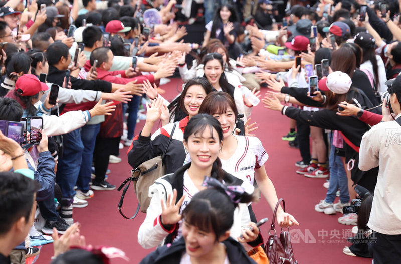 www-WebPhotos-800-20251102-1168x768_wmky_0_C20251102000159