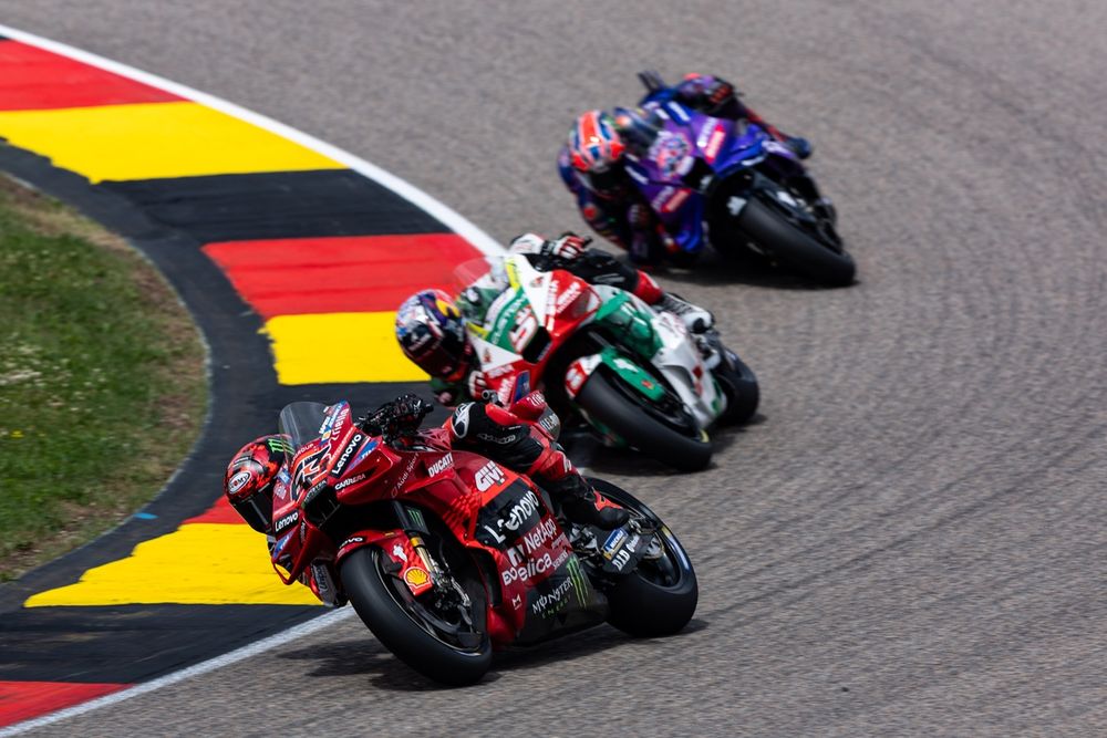 images-mgl-254Mz5n0-s1000-francesco-bagnaia-ducati-team-