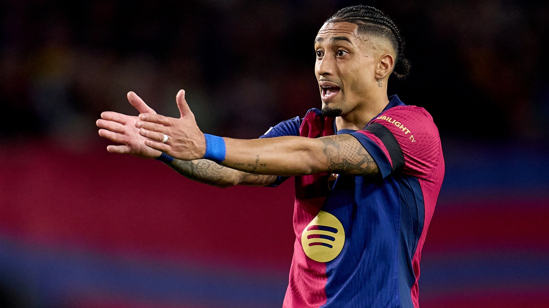 images-v3-bltccde18e80e07b368-Raphinha%20Barcelona%202025