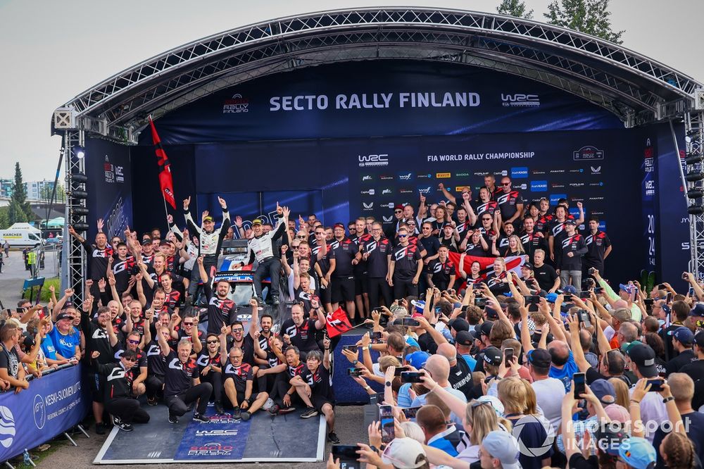images-mgl-2y3Gdz96-s1000-podium-winner-sebastien-ogier-