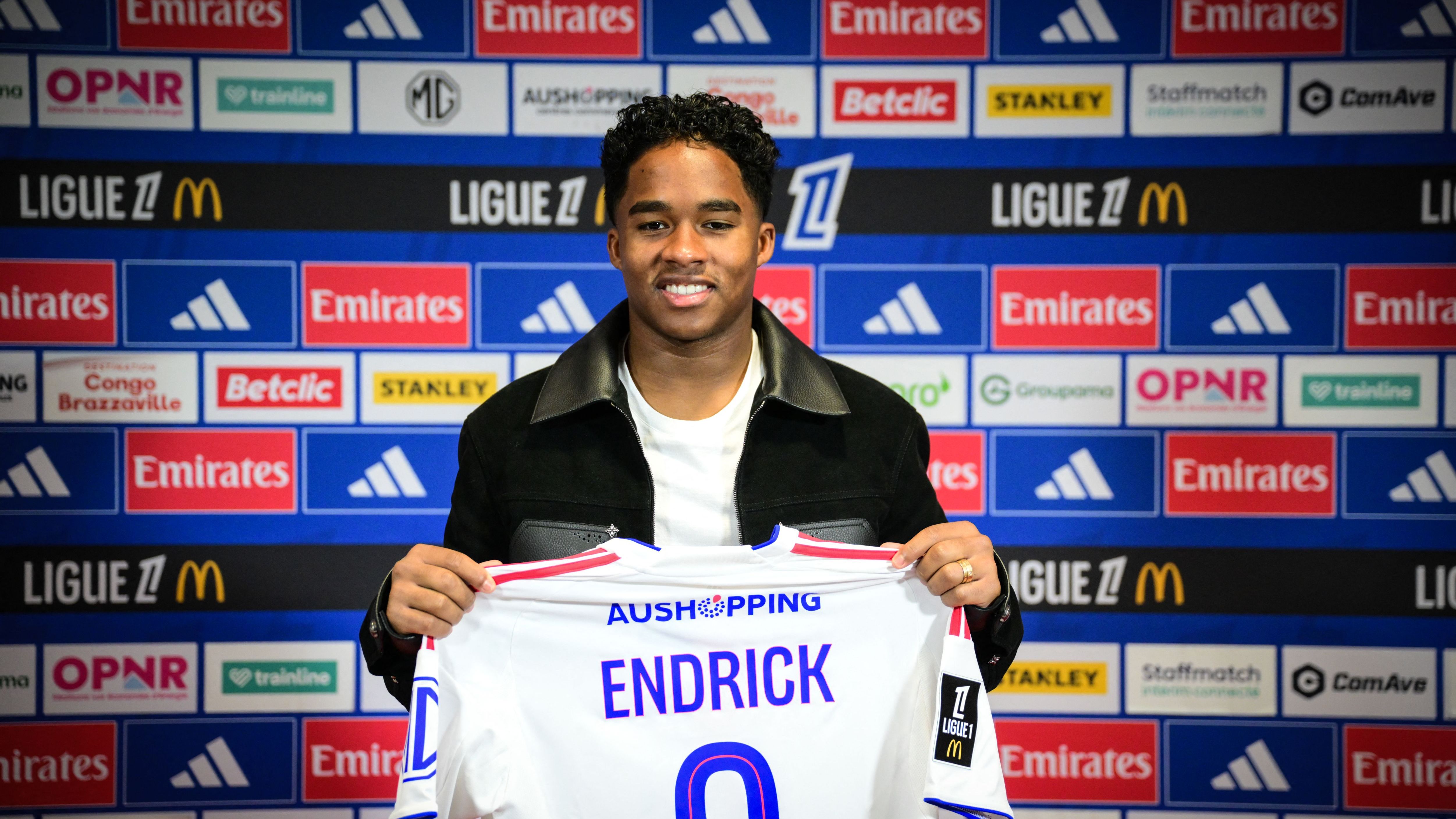 images-v3-getty-2254196397-crop-MM5DKMBQGQ5DEOBRGU5G433XMU5DAORSGYYQ====-GettyImages-2254196397