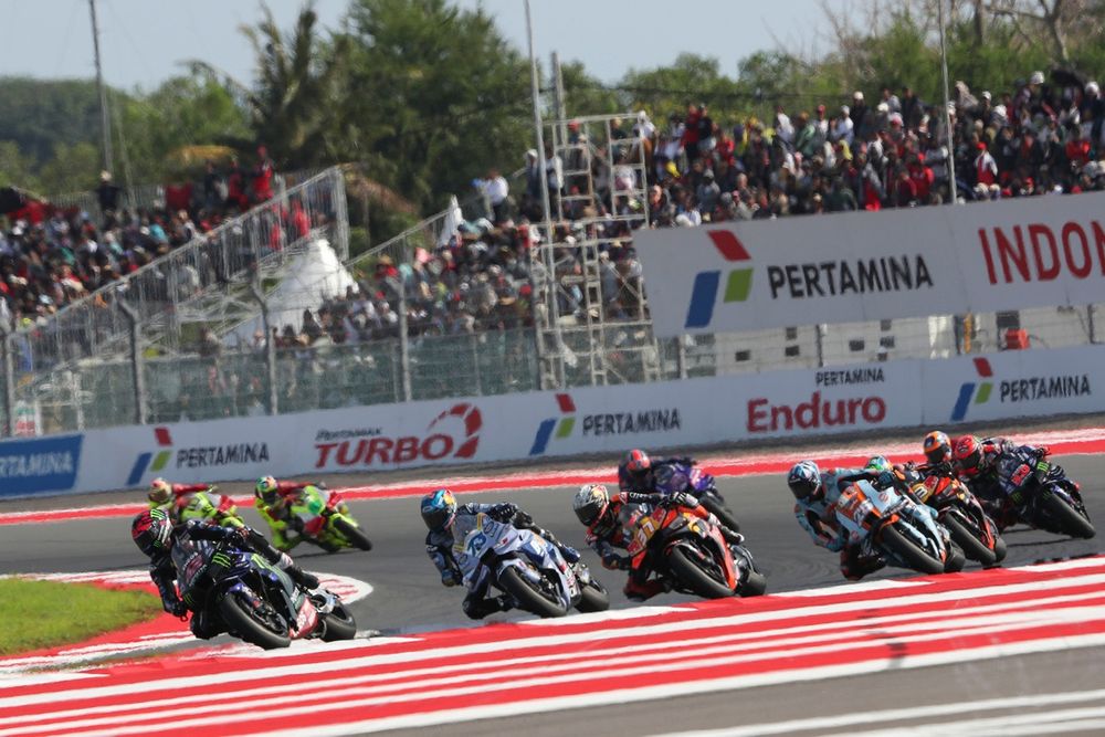 images-mgl-2y3eXOo6-s1000-alex-rins-yamaha-factory-racin