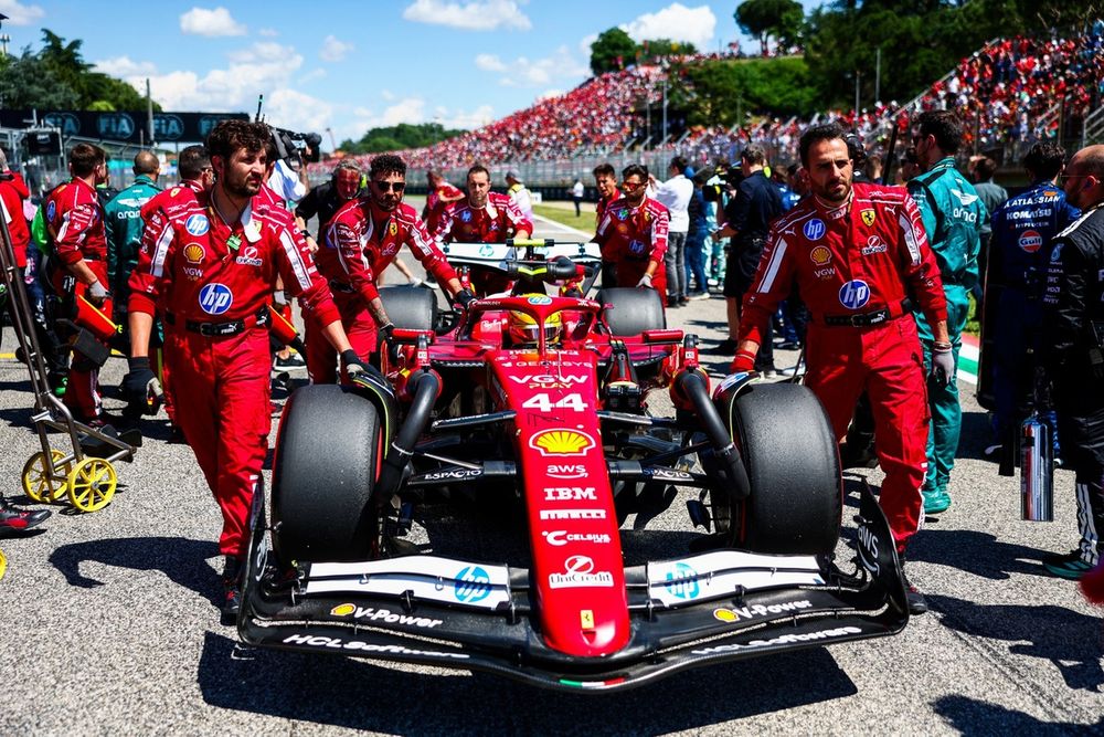 images-mgl-6xEwKlJ0-s1000-lewis-hamilton-ferrari