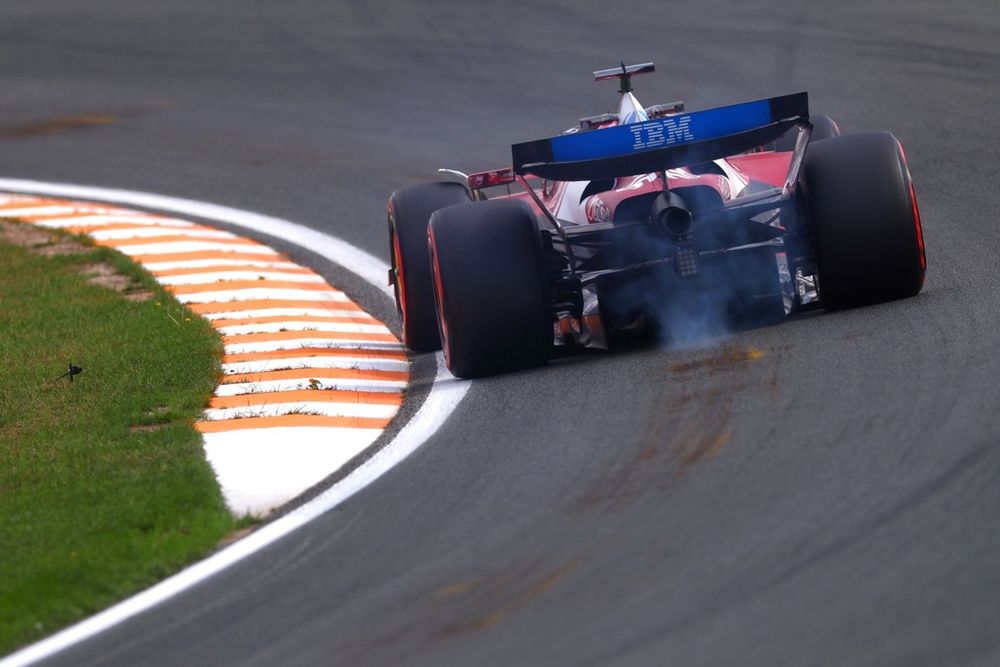 images-mgl-24vx81g6-s1000-charles-leclerc-ferrari