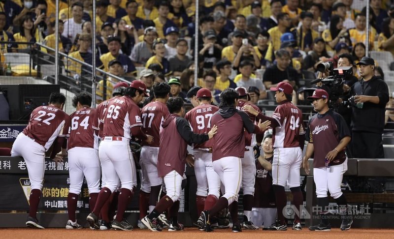 www-WebPhotos-800-20251019-1264x768_wmky_0_C20251019000138