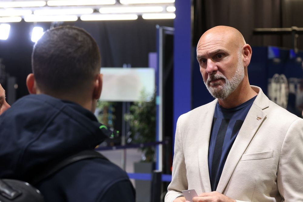 images-mgl-68yqpnQ0-s1000-jeff-dodds-ceo-formula-e