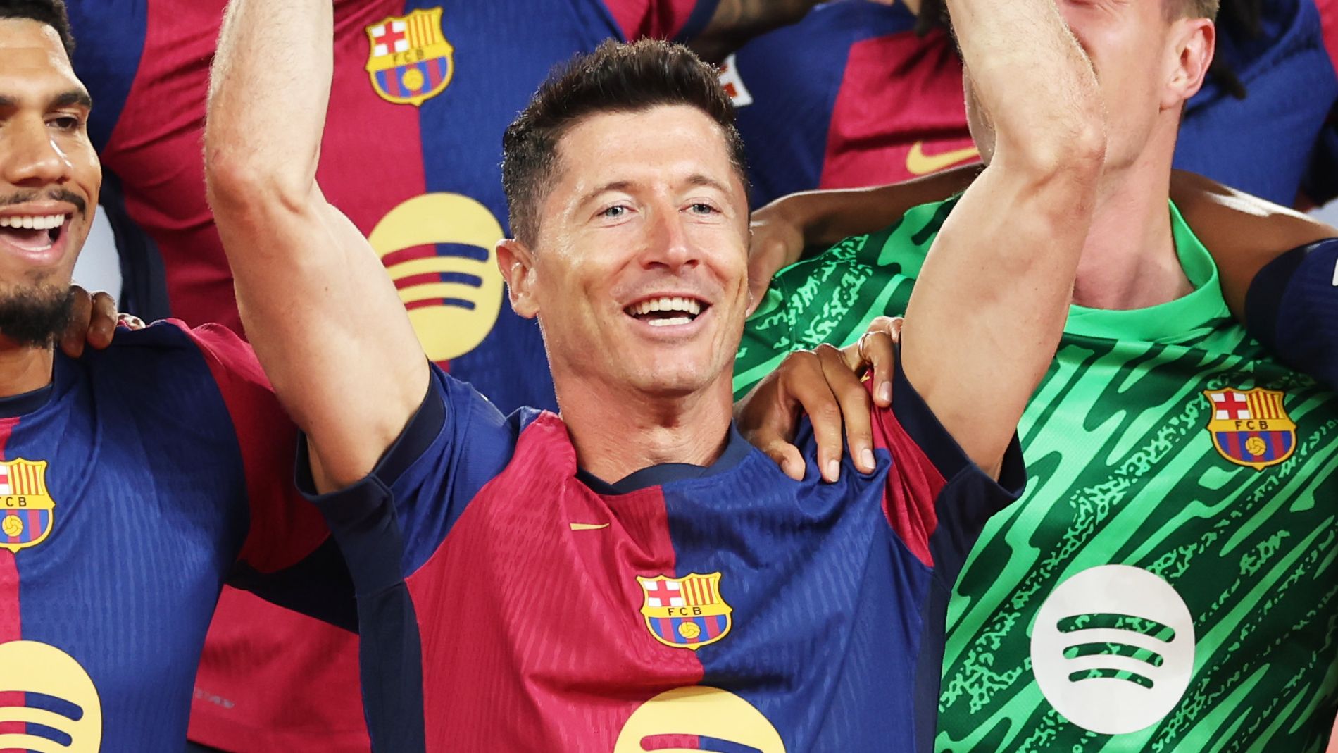 images-v3-getty-2215767192-crop-MM5DCOJQGA5DCMBWHE5G433XMU5DMNZWHIYTONJQ-GettyImages-2215767192