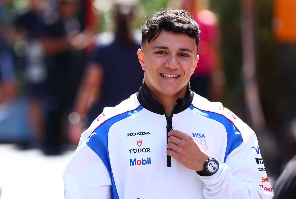 images-mgl-27vdV7v0-s1000-isack-hadjar-racing-bulls-team