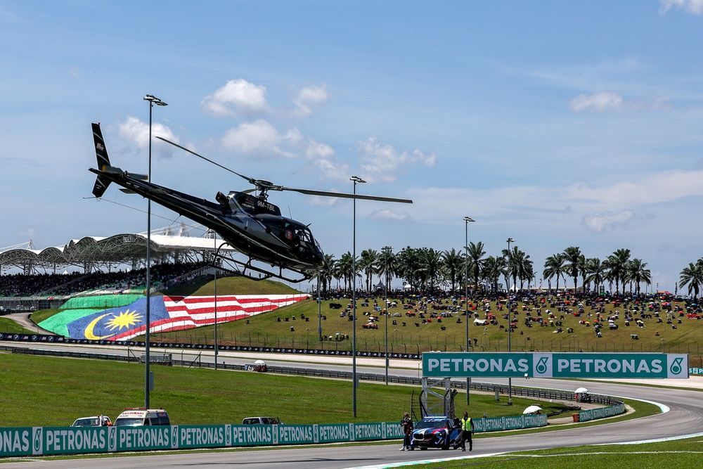 images-mgl-6b8jjpv2-s1000-helicopter-after-a-crash