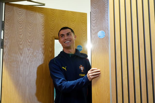 v2-image-production-0f637dcfcd08b04ac23670907bd6200eY29udGVudHNlYXJjaGFwaSwxNzYzMDY1NjYw-2.82390717