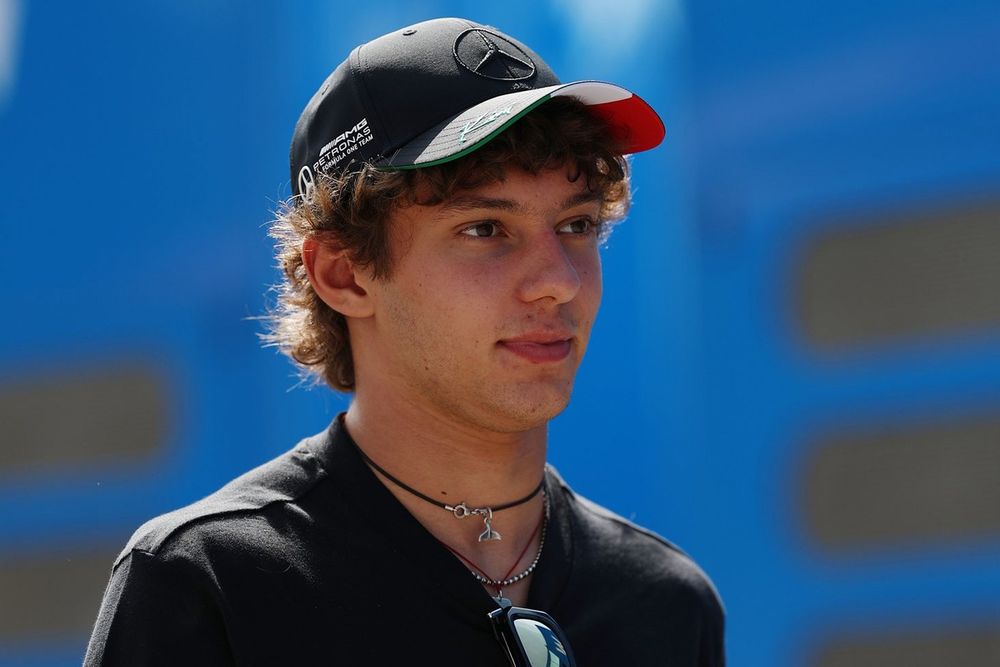 images-mgl-YBeBa482-s1000-andrea-kimi-antonelli-mercedes