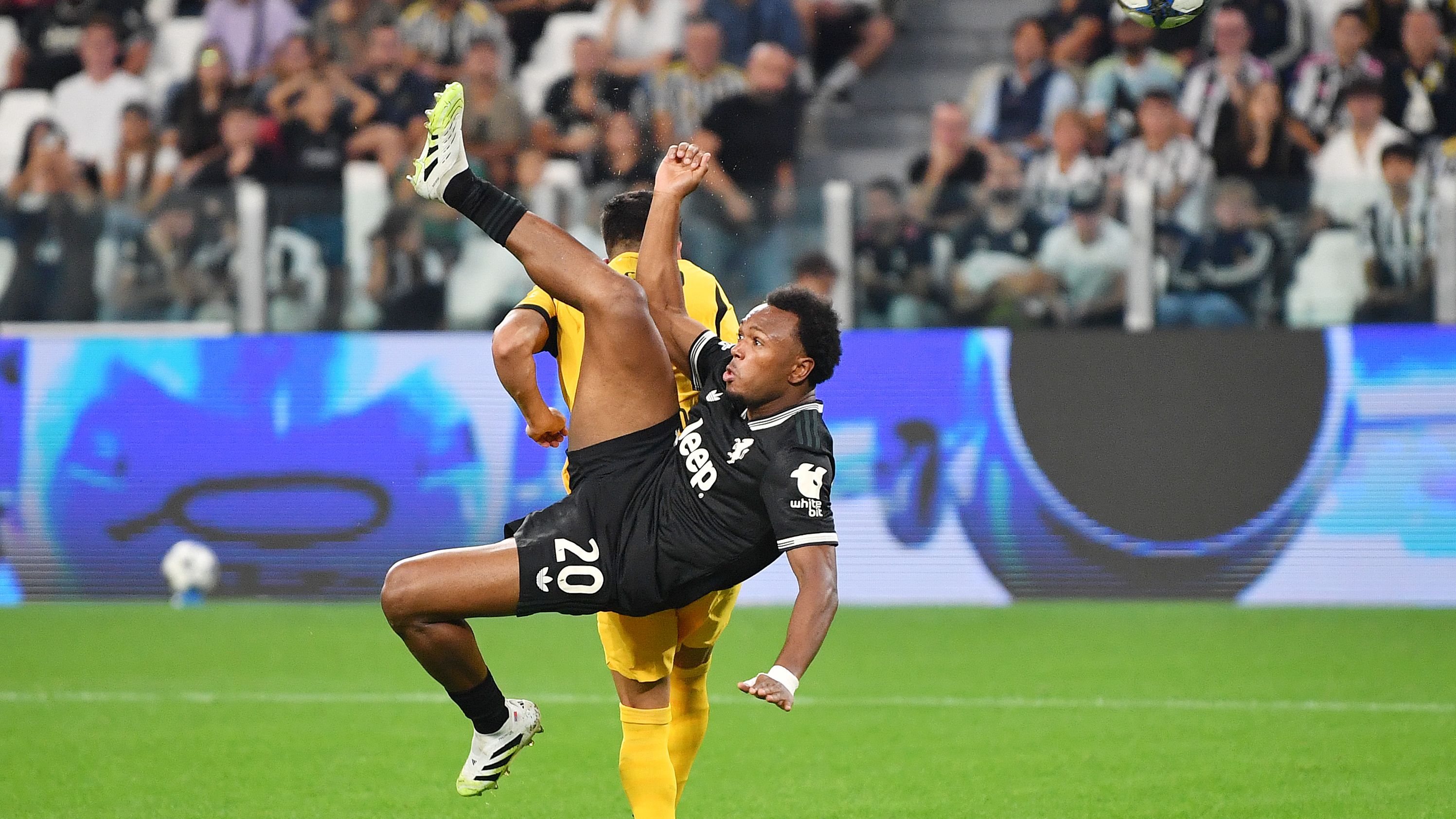 images-v3-blt91cd6fbcce20a6bf-crop-MM5DEOJZGQ5DCNRYGQ5G433XMU5DAORSGQ3A====-Openda%20Juventus