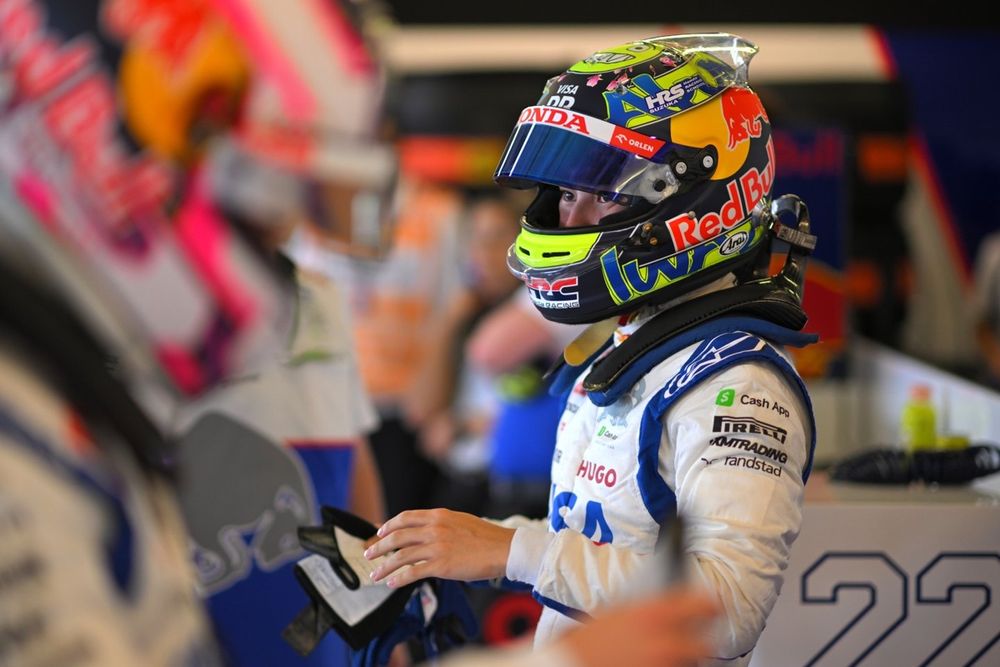 images-mgl-2Gz8xv10-s1000-ayumu-iwasa-visa-cash-app-rb-f