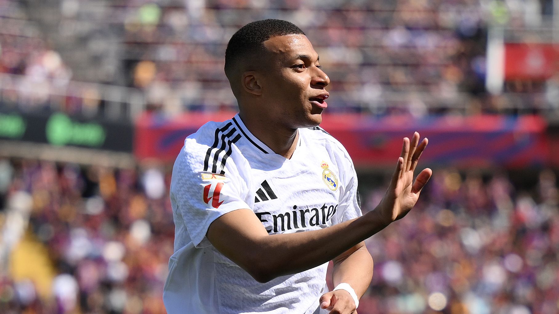 images-v3-getty-2214525287-crop-MM5DCOBRGY5DCMBSGI5G433XMU5DGNZRHIZTSNQ=-GettyImages-2214525287