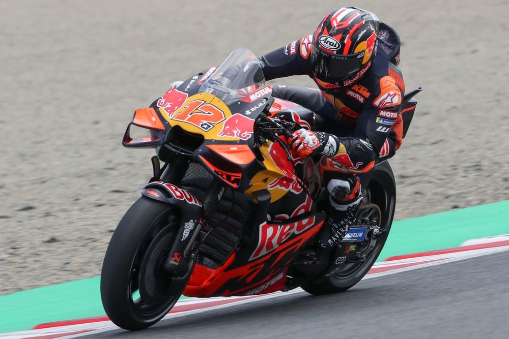 images-mgl-254Mgmn0-s1000-maverick-vinales-red-bull-ktm-