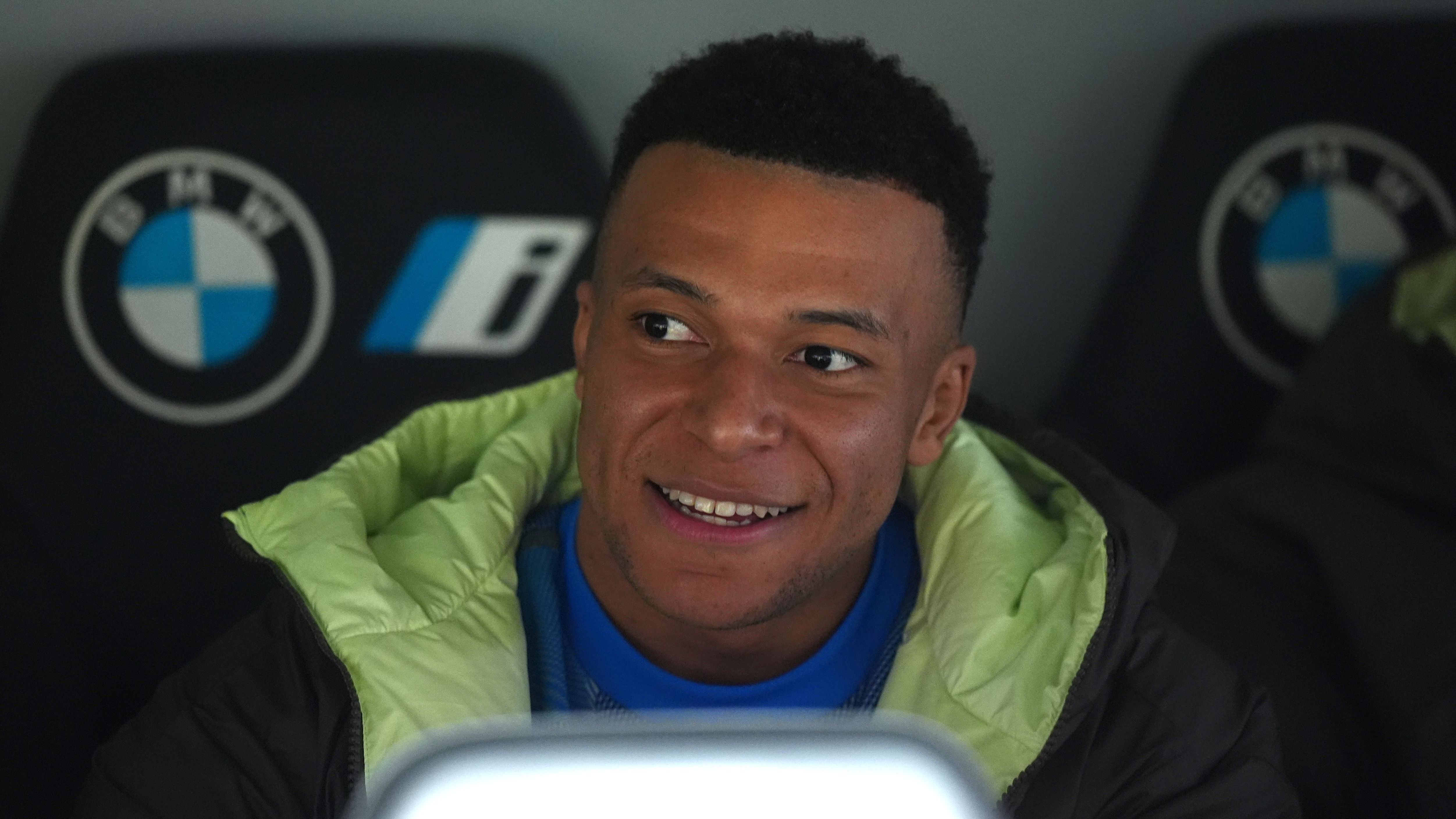 images-v3-getty-2261659556-crop-MM5DKMBQGU5DEOBRGU5G433XMU5DAORSGYYA====-GettyImages-2261659556