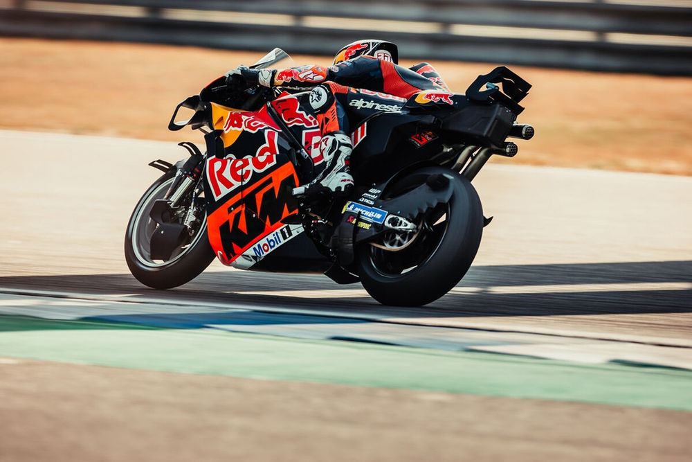 images-mgl-254qPdM0-s1000-pedro-acosta-red-bull-ktm-fact