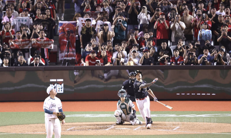 www-WebPhotos-800-20250907-2000x1200_wmky_71054997204504_202509070134000000