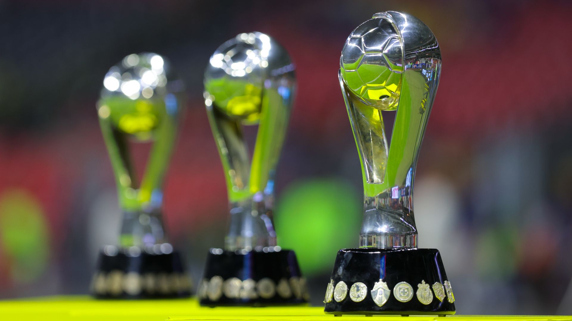 images-v3-bltda022801a9b198e1-GettyImages-2036561272%20(1)