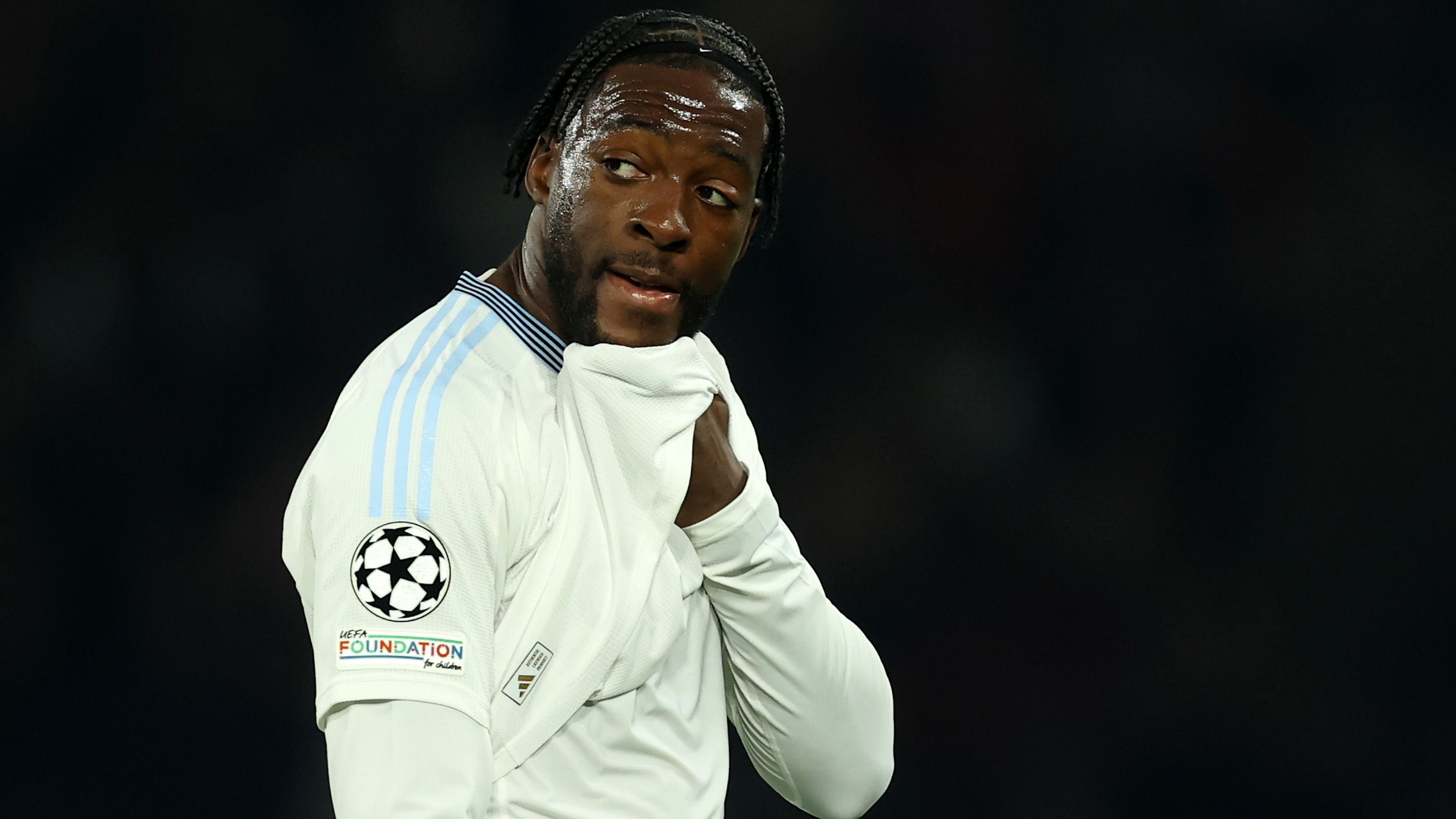 images-v3-getty-2209421161-crop-MM5DGMBQGA5DCNRYHA5G433XMU5DAORRGUZQ====-GettyImages-2209421161