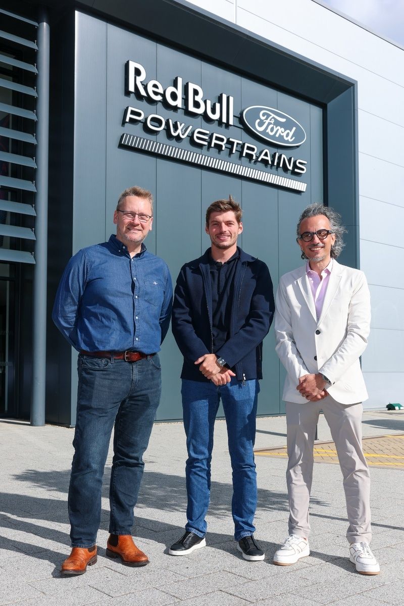 images-mgl-254MORM0-s1000-max-verstappen-laurent-mekies-