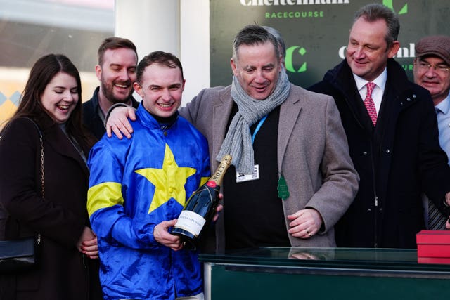 v2-image-production-625d95a62ac61da8ebfe95d153aa0627Y29udGVudHNlYXJjaGFwaSwxNzY1NzI1NDU2-2.82782358