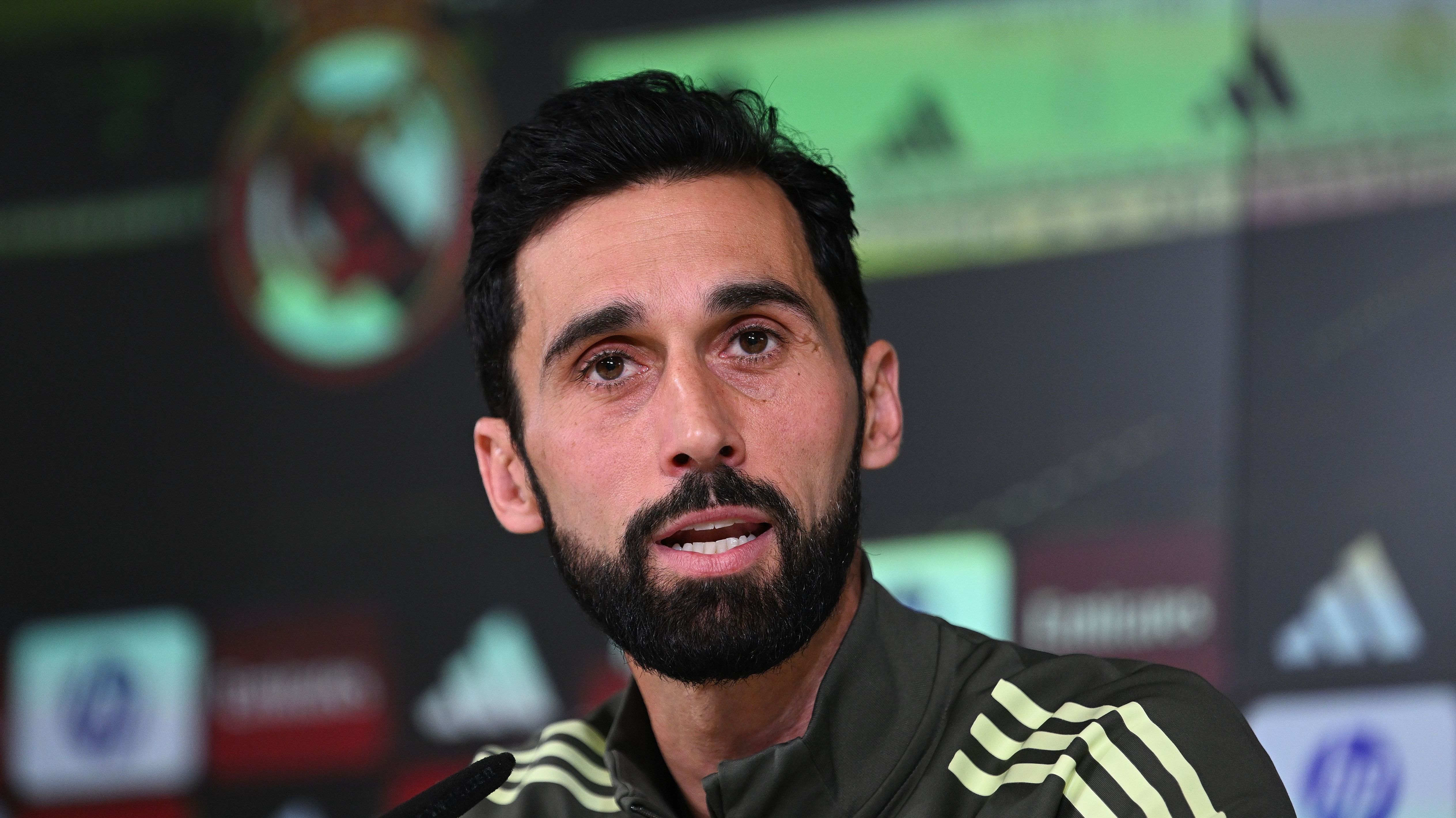 images-v3-getty-2256134694-crop-MM5DKMBVGU5DEOBUGM5G433XMU5DAORSGMYA====-GettyImages-2256134694