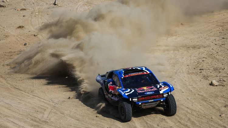 images-mgl-68VWKGG2-s1000-225-ford-m-sport-ford-carlos-s