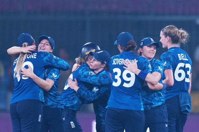 AP-2025-10-19-6a4704666afb46d4a45df98884c47456