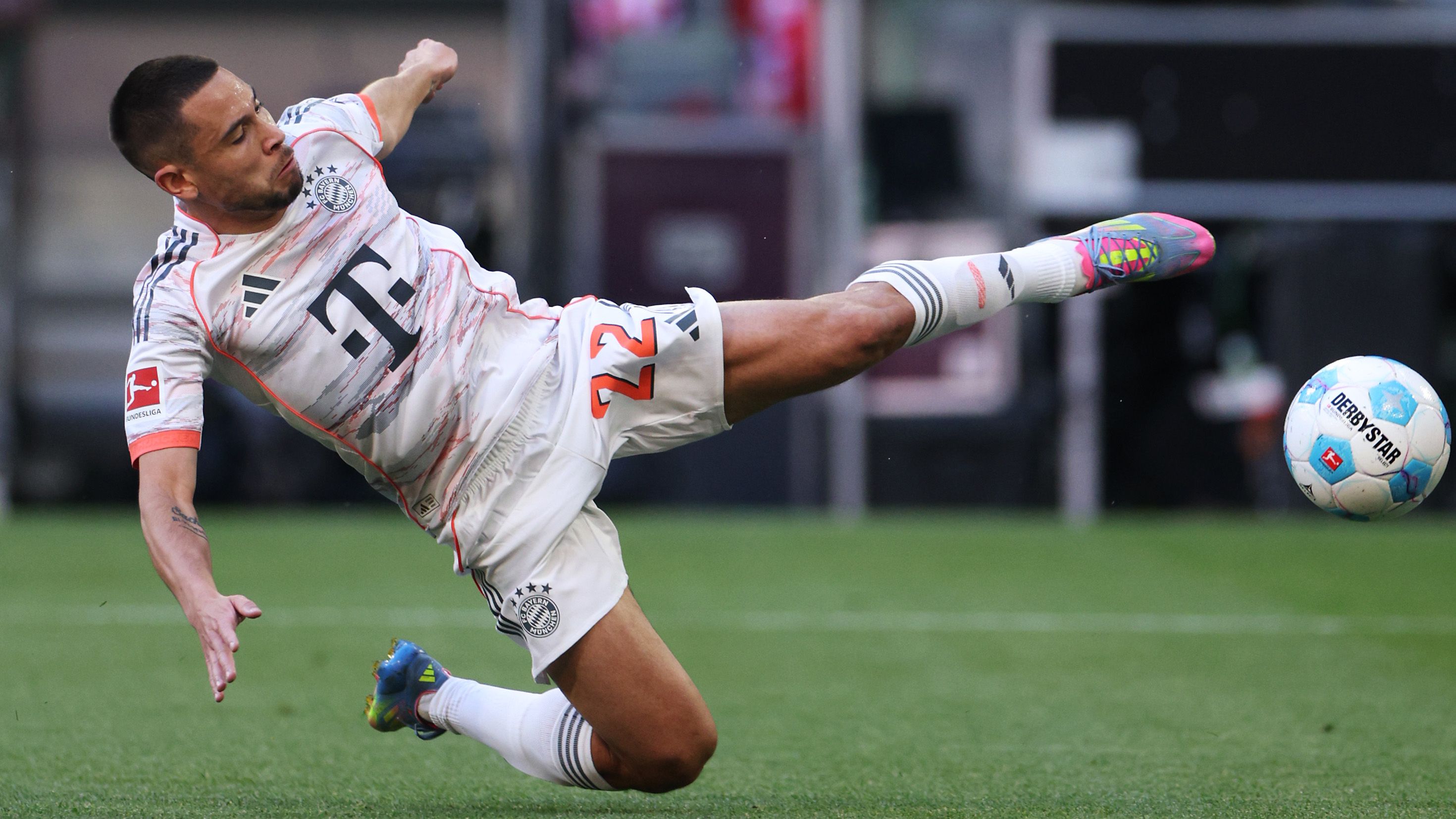 images-v3-getty-2214475388-crop-MM5DEOJUGA5DCNRVGQ5G433XMU5DAORSGA4A====-GettyImages-2214475388