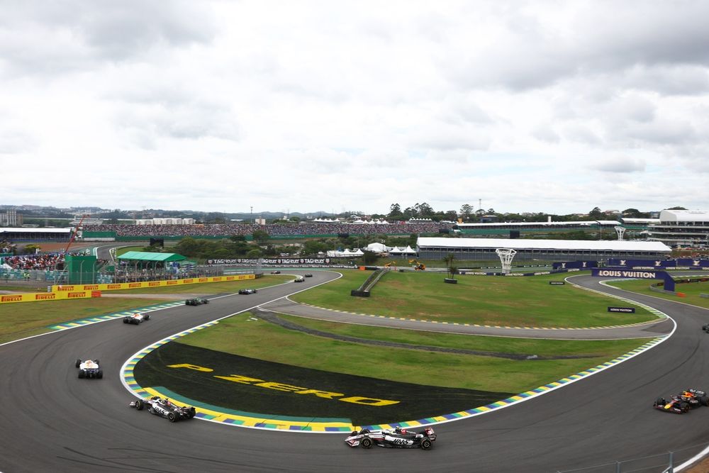 images-mgl-6b8jR5e2-s1000-esteban-ocon-haas-f1-team-oliv