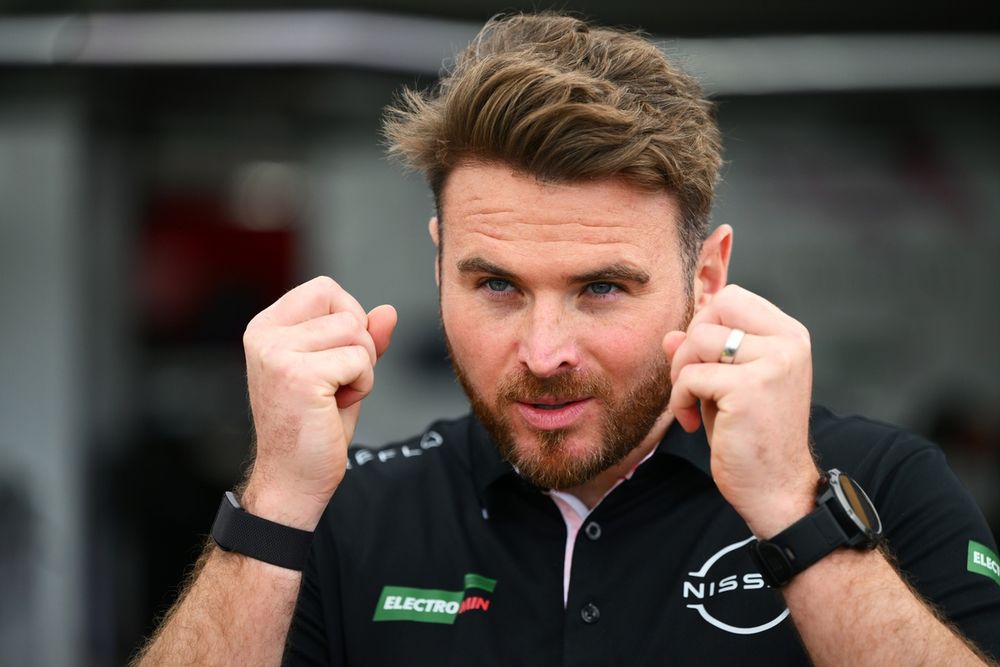 images-mgl-0RrQE8v0-s1000-oliver-rowland-nissan-formula-