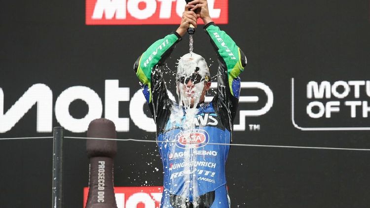 images-mgl-6zQGxkPY-s1000-podium-race-winner-diogo-morei