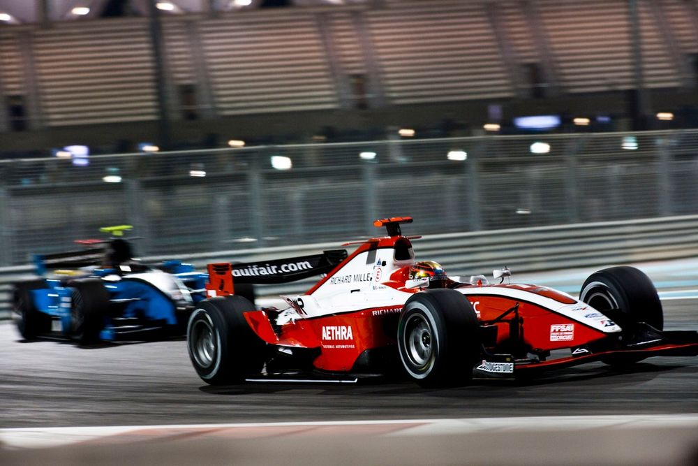 images-mgl-2QzAXpJY-s1000-jules-bianchi-art-grand-prix