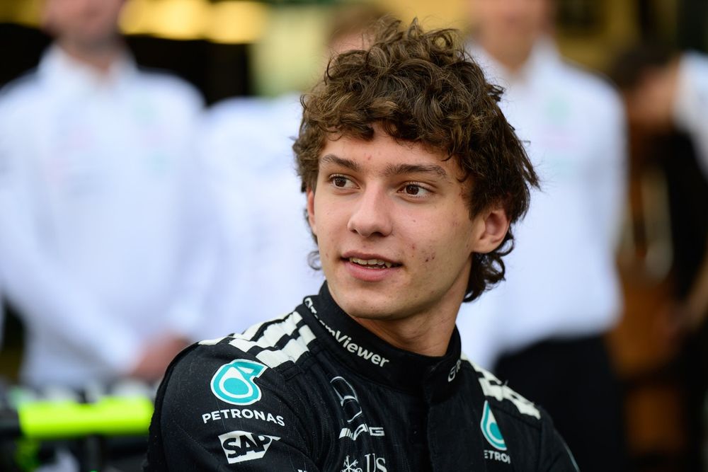 images-mgl-6DGq38GY-s1000-andrea-kimi-antonelli-mercedes