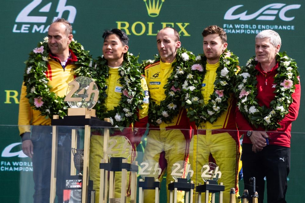 images-mgl-2wBNvJ80-s1000-podium-race-winner-83-af-corse