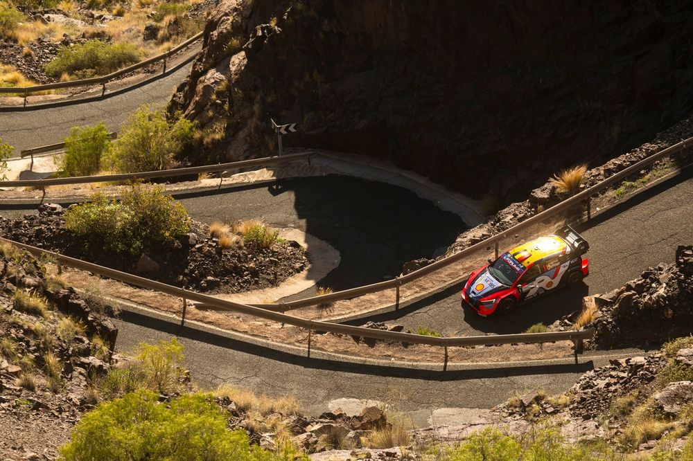 images-mgl-2y3eDPv6-s1000-thierry-neuville-martijn-wydae