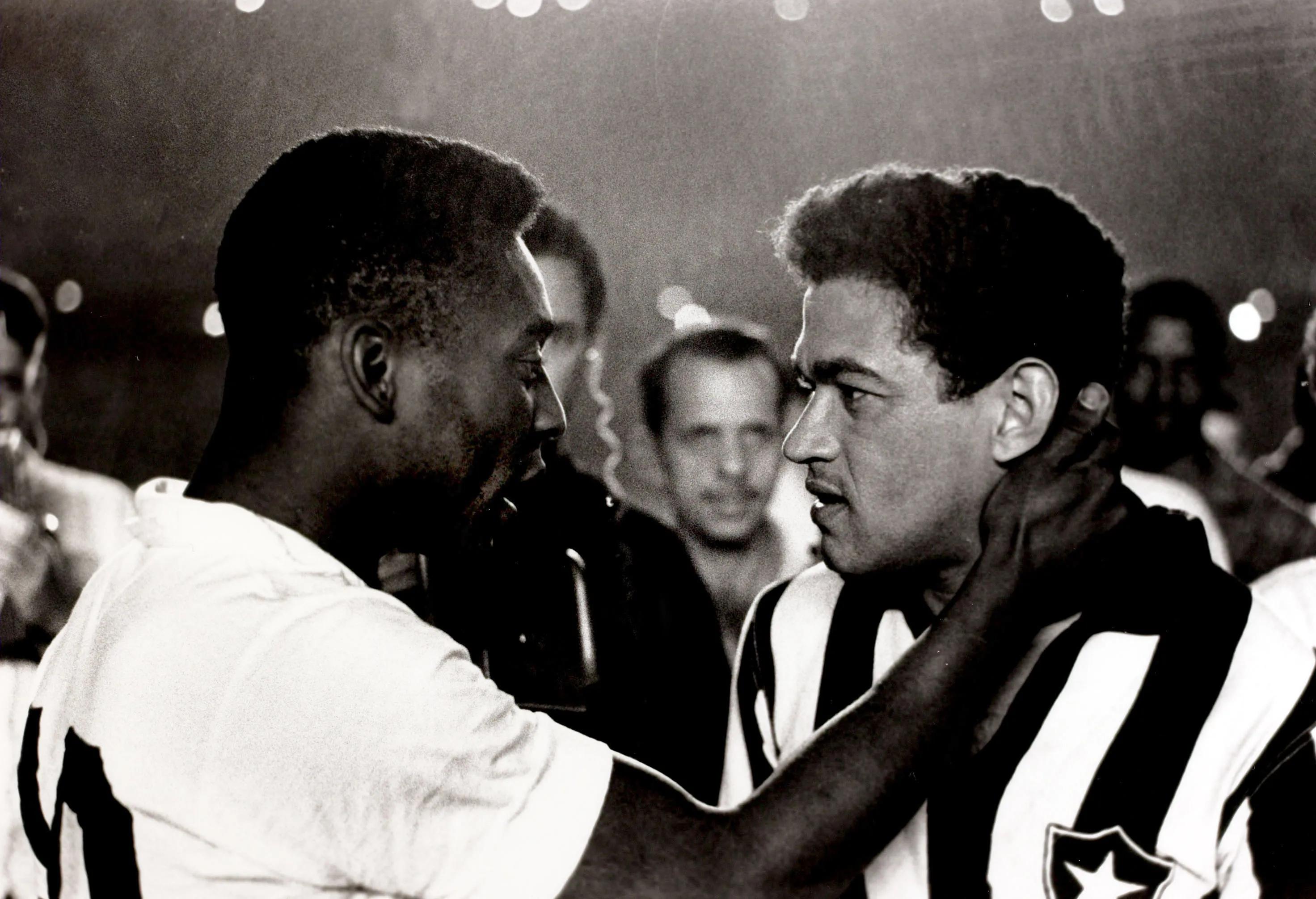 transform-fb9f02dd-dcac-4e99-ba77-868da693d095-FCWC-2025-Garrincha-with-Pele-021224