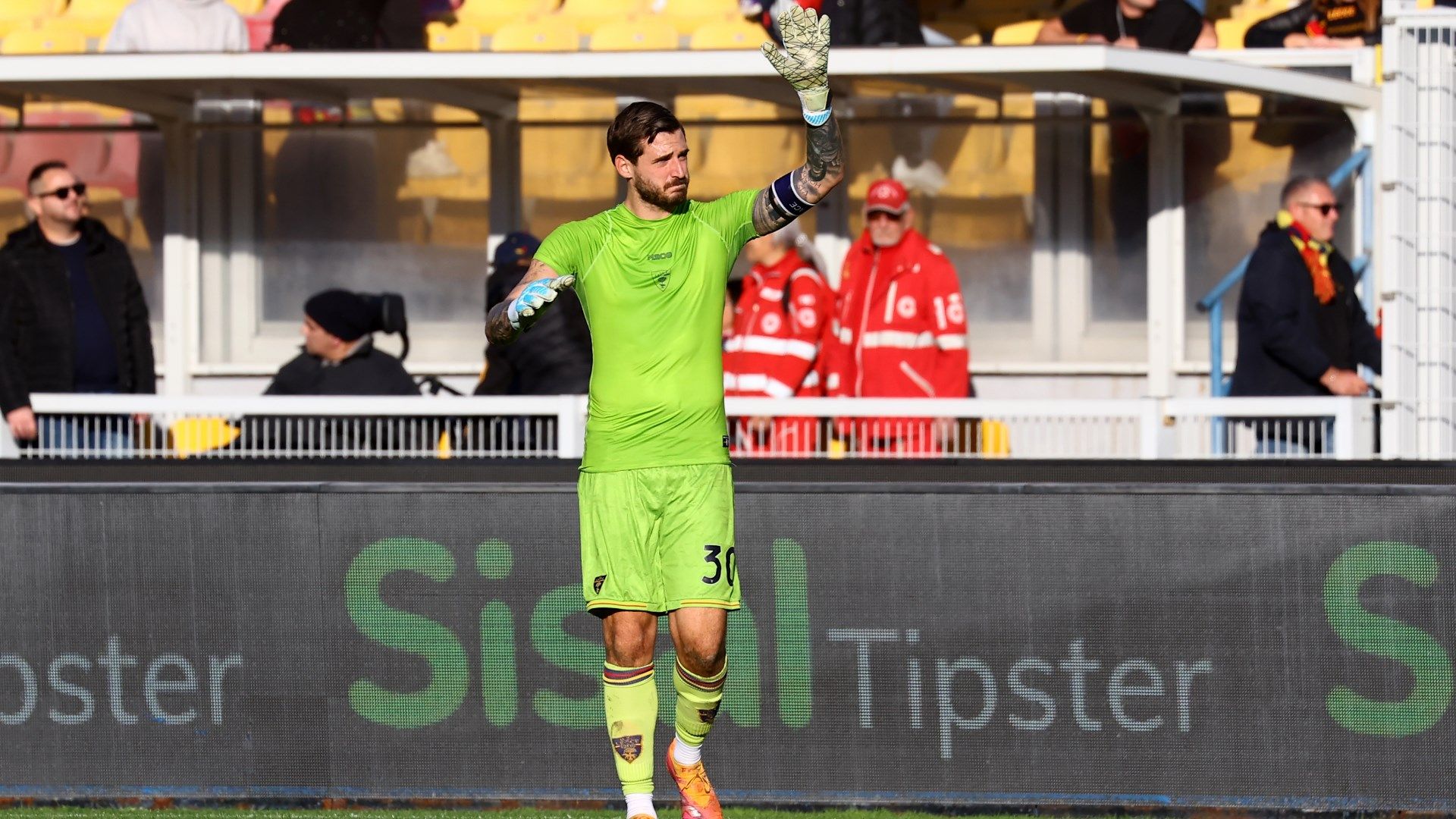 images-v3-bltcc0ae3e0cc88ec8d-Falcone%20Lecce