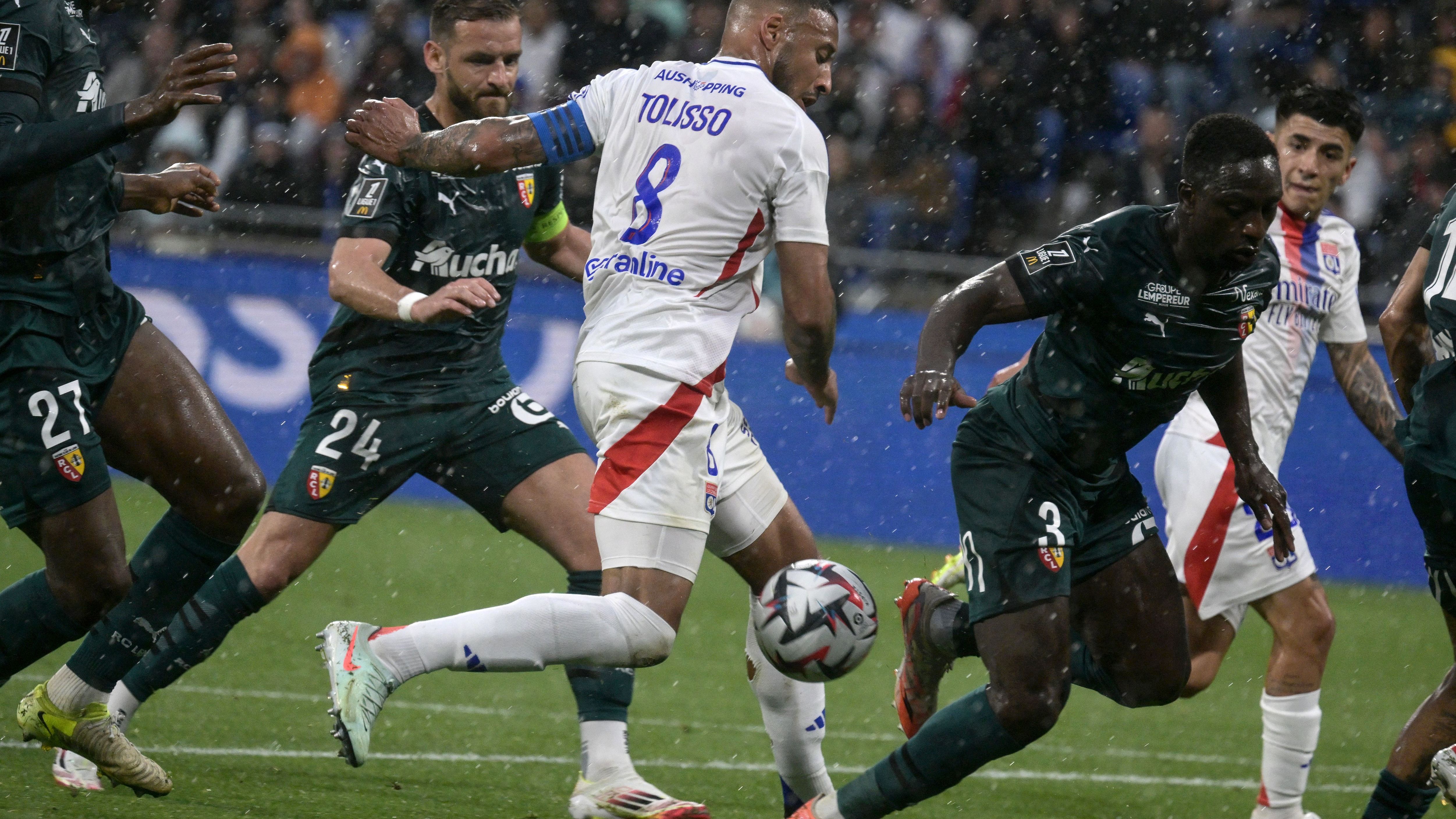 images-v3-getty-2212817430-crop-MM5DKMBQGQ5DEOBRGU5G433XMU5DAORSGYYQ====-GettyImages-2212817430