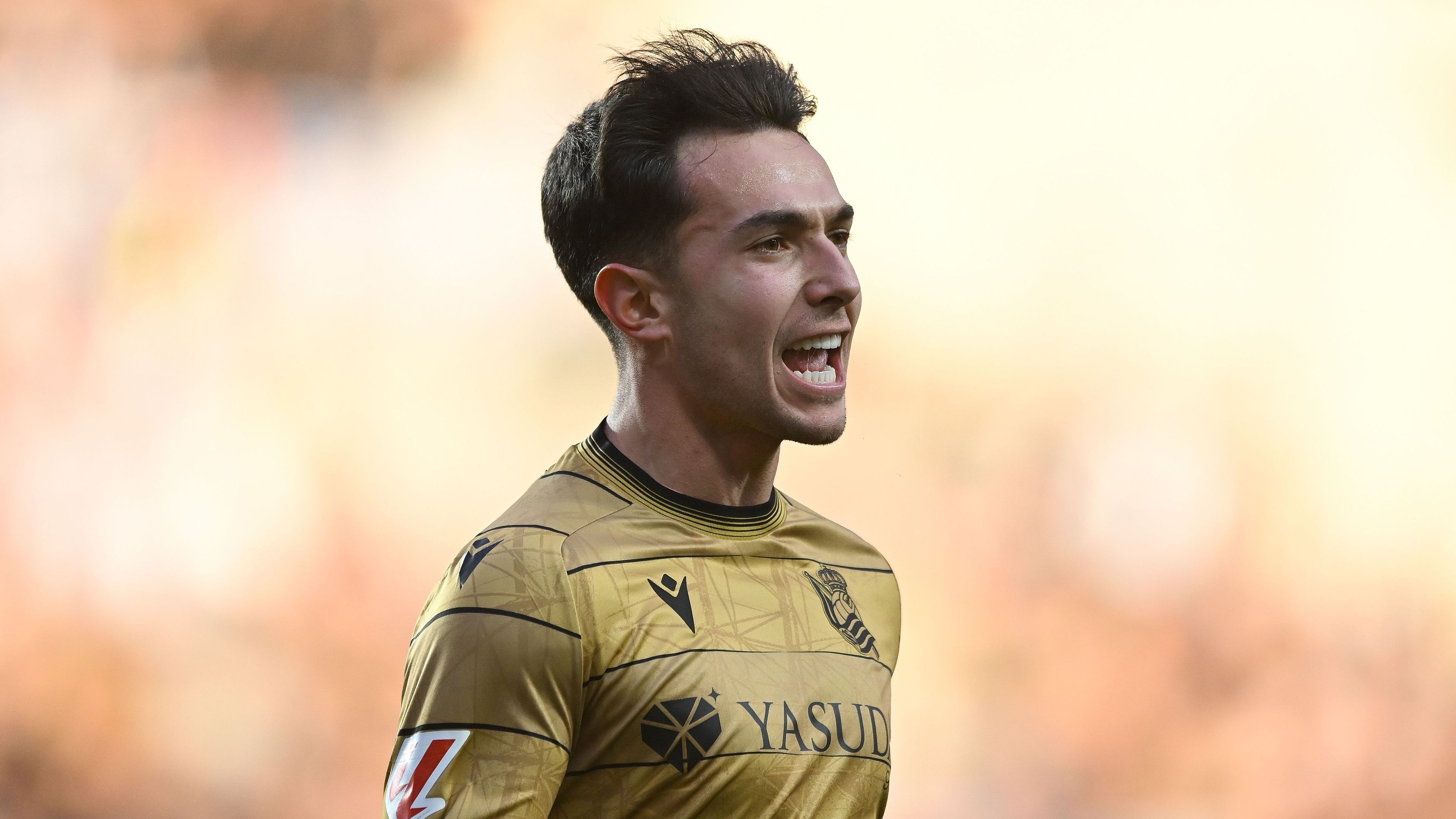 images-v3-getty-2205405648-crop-MM5DGNZUGA5DEMJQGQ5G433XMU5DIOBTHIYTMMQ=-GettyImages-2205405648