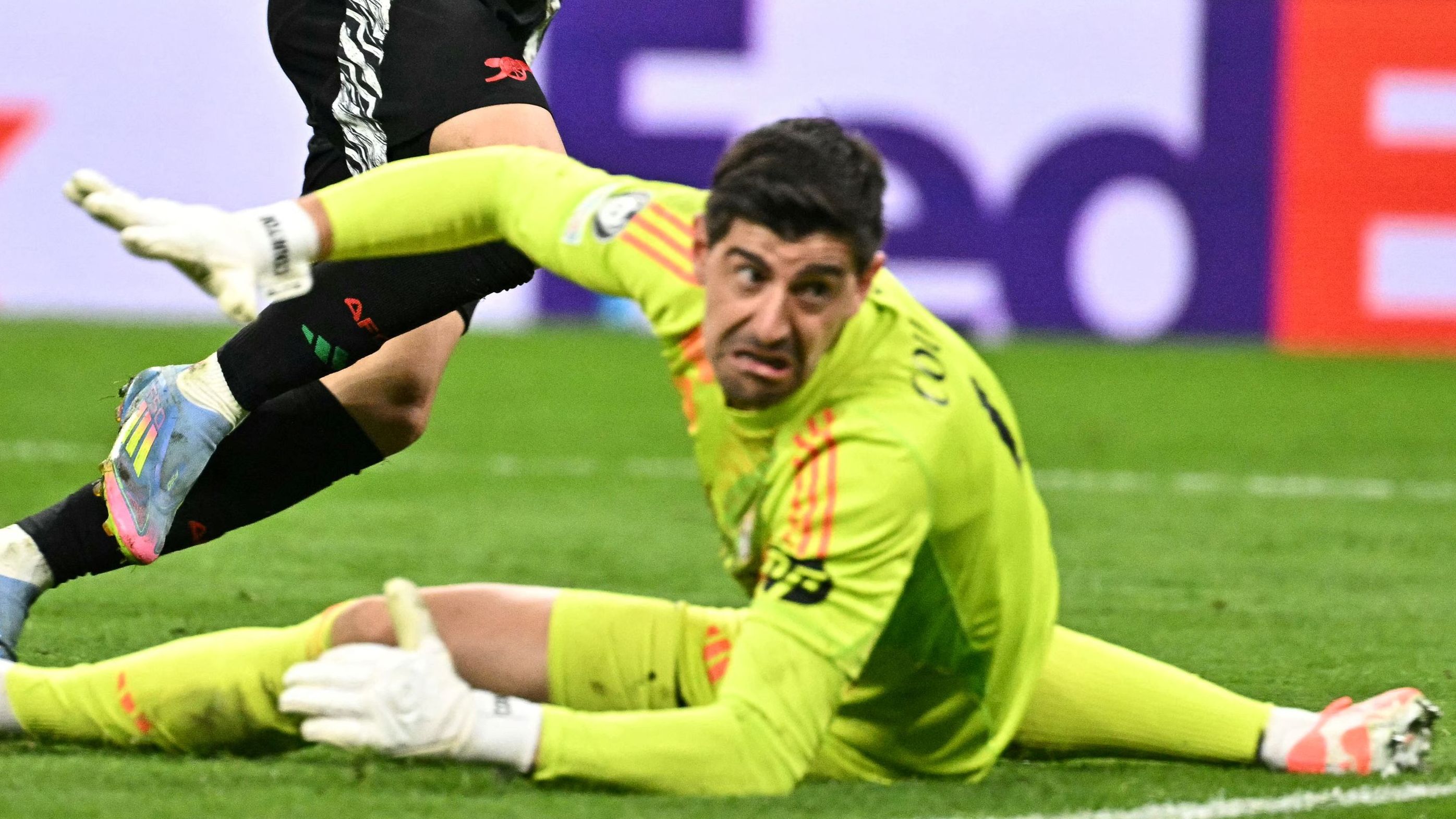 images-v3-getty-2209995293-crop-MM5DENZZGI5DCNJXGA5G433XMU5DCNZTHE5DCNRWG4======-GettyImages-2209995293