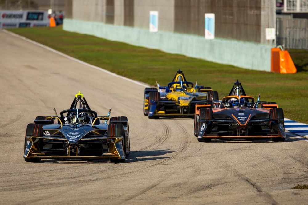 images-mgl-2y3jeBn6-s1000-maximilian-gunther-ds-penske-d