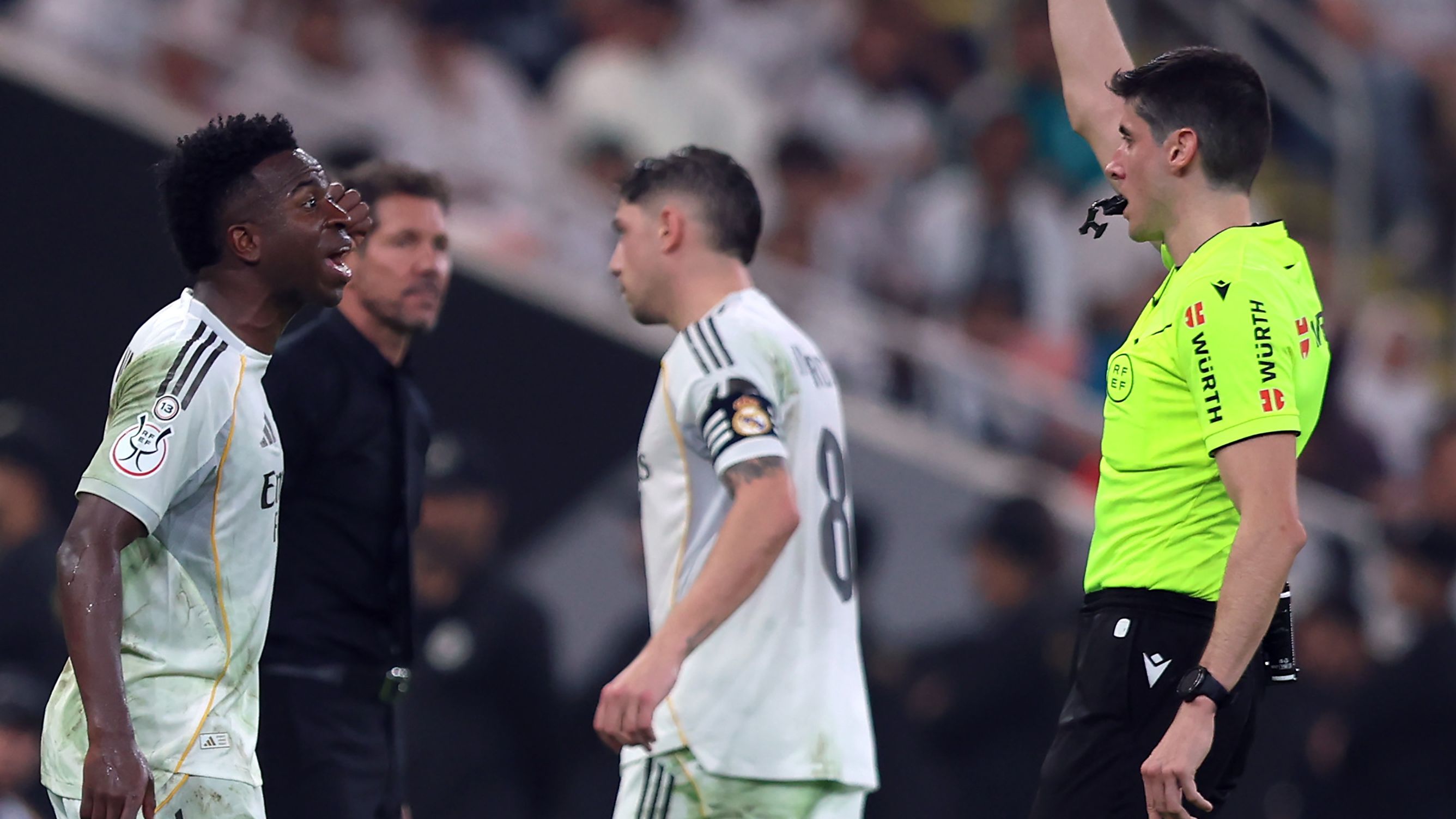 images-v3-getty-2255291575-crop-MM5DENRXGI5DCNJQGM5G433XMU5DGMRWHI2TSOA=-GettyImages-2255291575