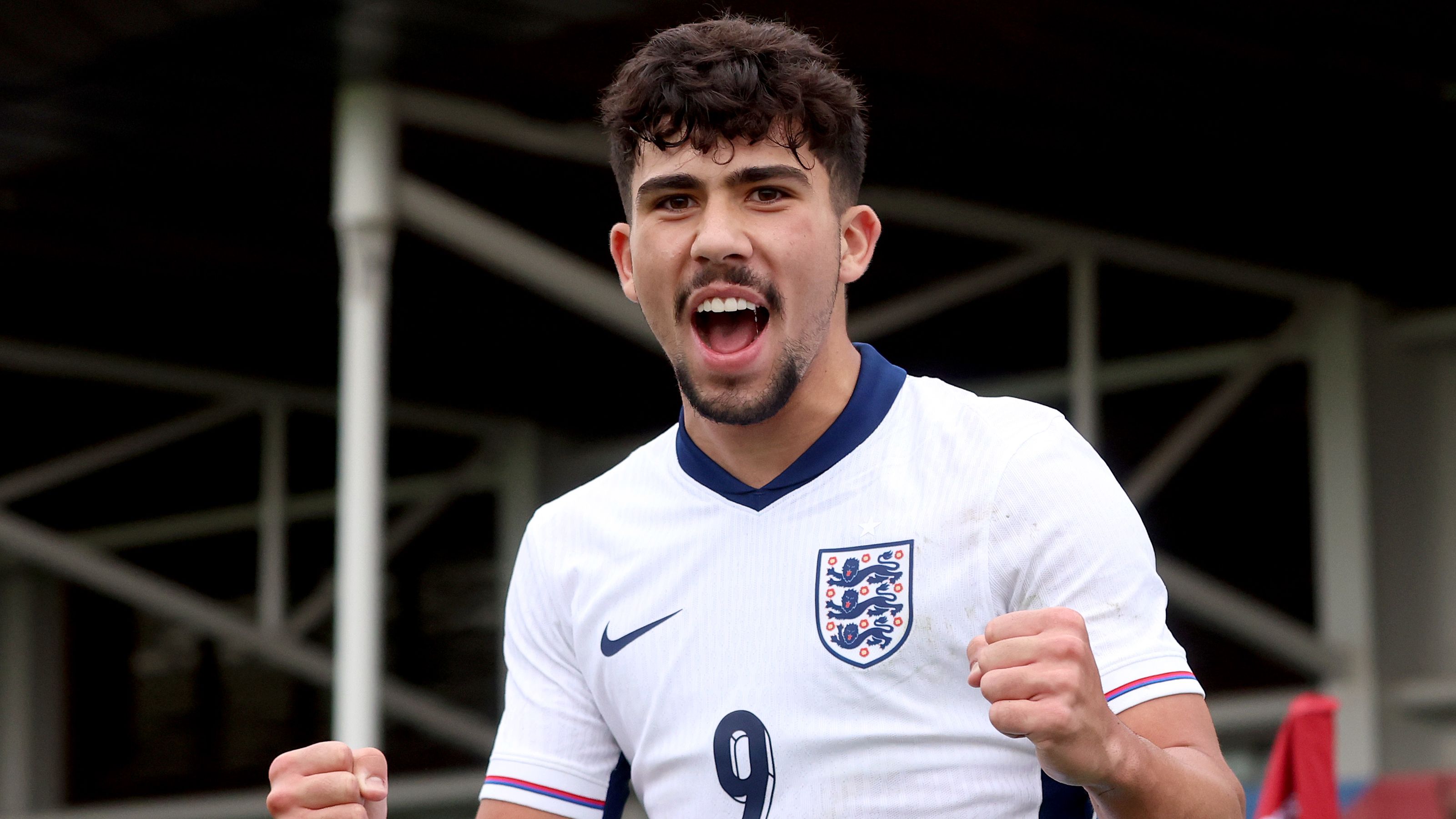 images-v3-blt60c0ef344b9dadb7-crop-MM5DGMRQGE5DCOBQGE5G433XMU5DAORXGY======-GettyImages-2206390438