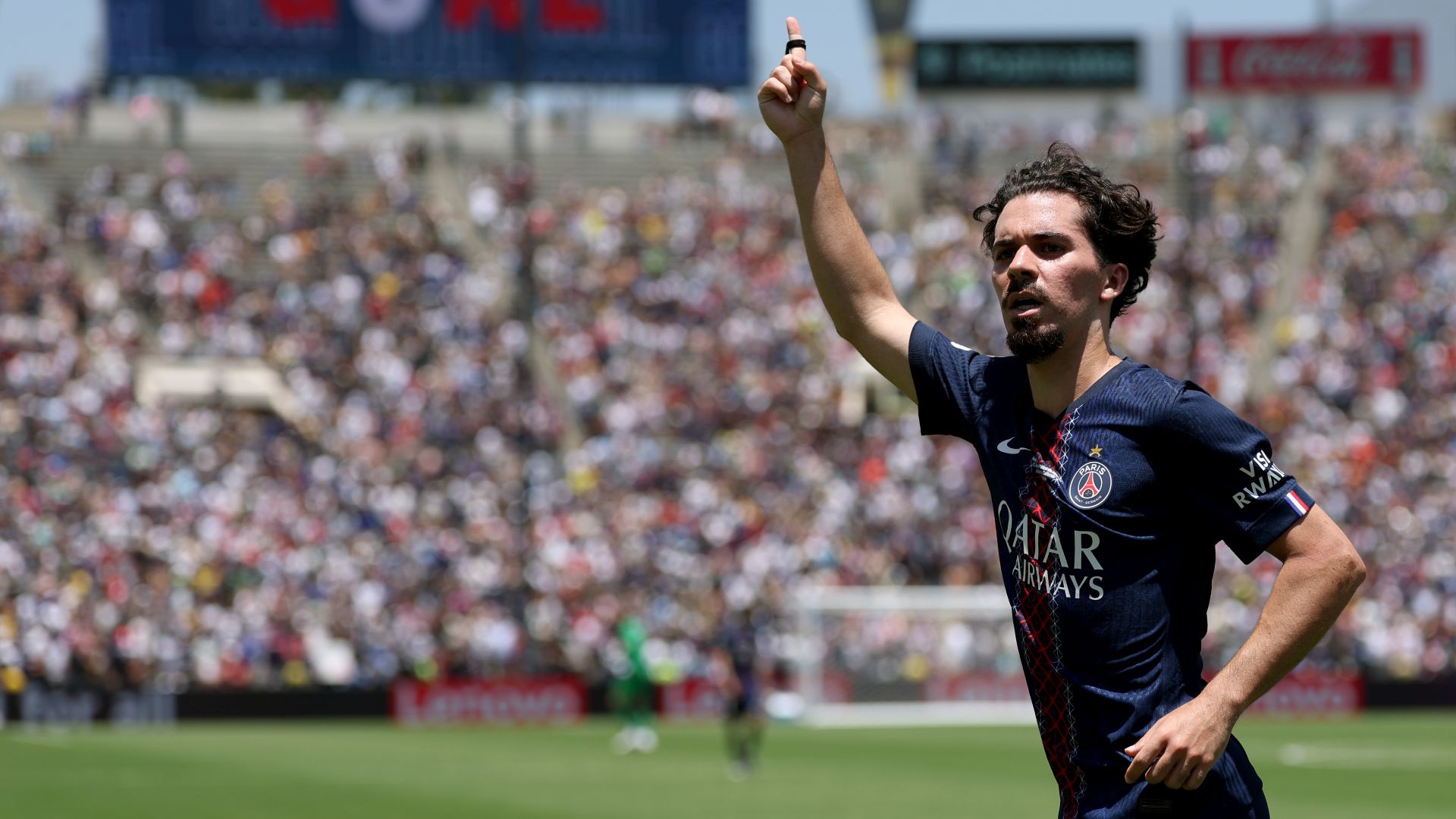 images-v3-blt40e77508421a29f4-Vitinha%20PSG