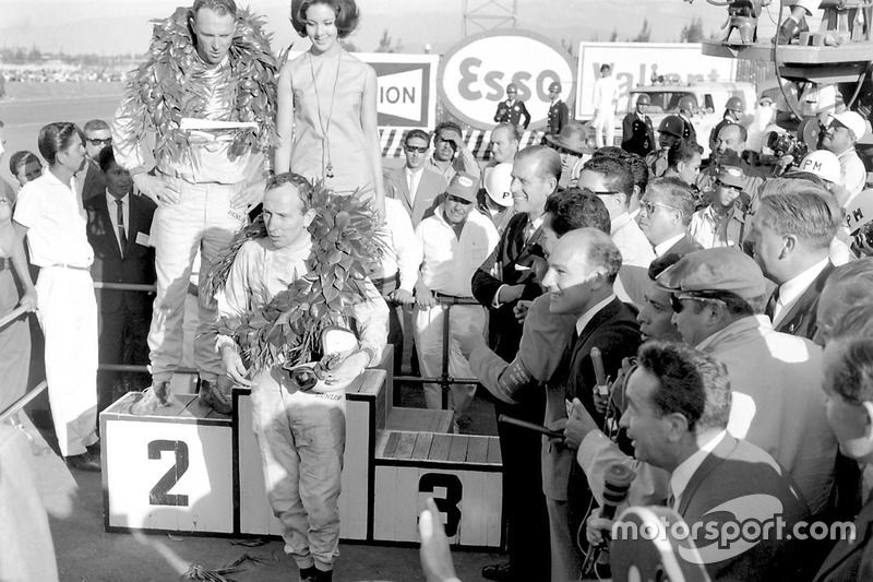 images-mgl-Y9vDZPX6-s1000-f1-mexican-gp-1964-john-surtees-1964-world-champion