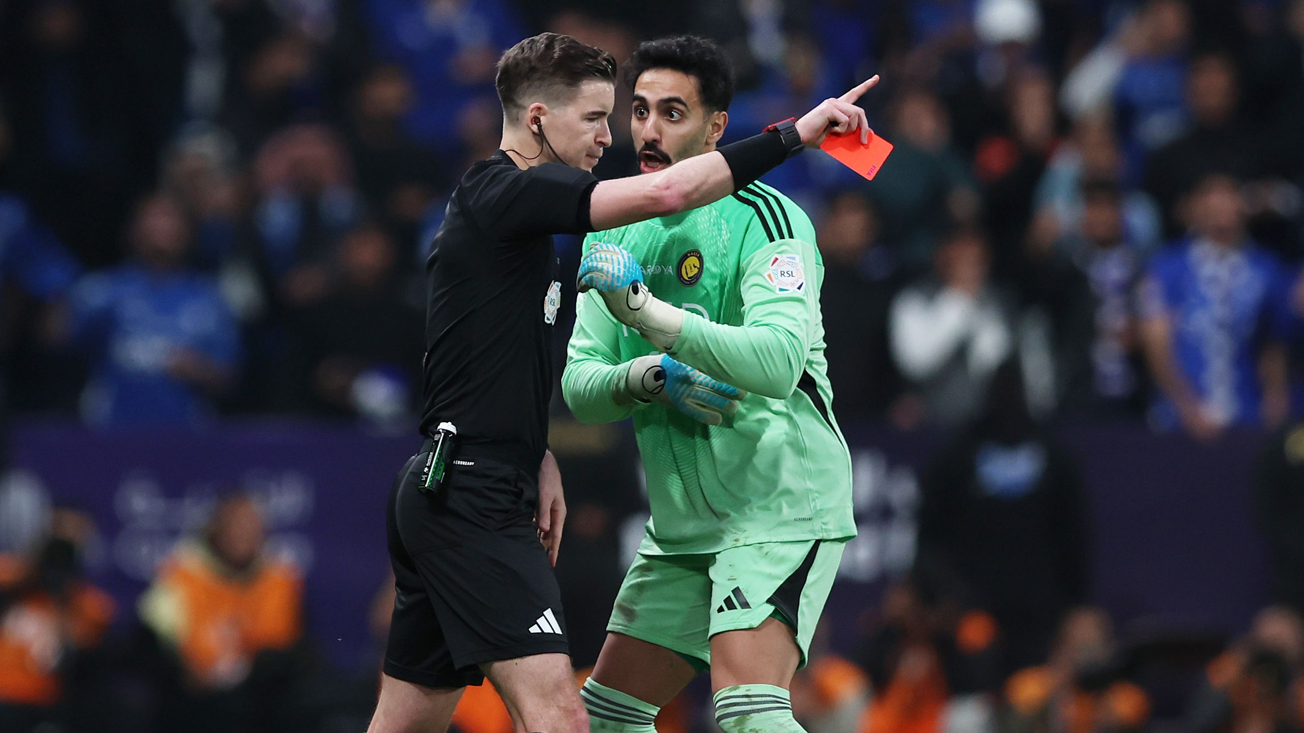 images-v3-getty-2255944831-crop-MM5DENJWHA5DCNBUGU5G433XMU5DGNBRHI4DO===-GettyImages-2255944831